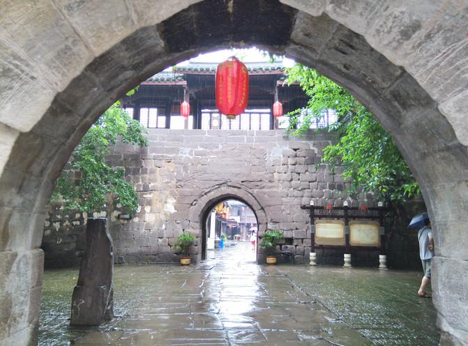 能包容理解男生的女孩子做女朋友怎么样?-权威问答网,获取准确信息